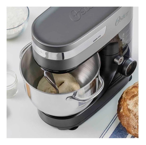 Imagen 3 de 5 de Batidora De Pie Oster Fpstsm3711 Negra 50 Hz 220 v 4lts 750w